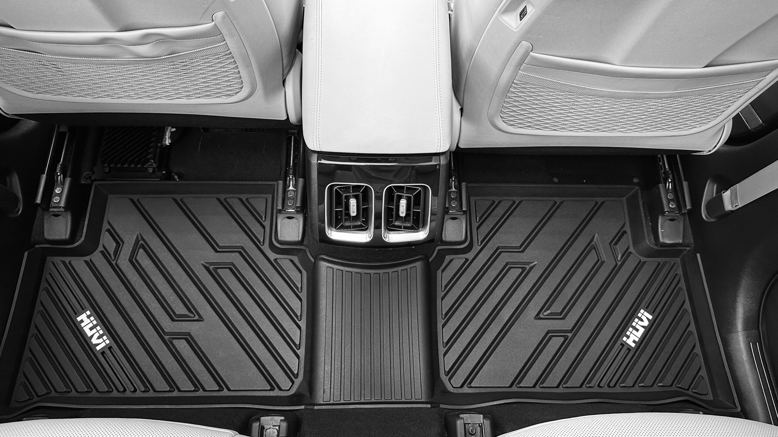 Lựa chọn thảm lót sàn ô tô phù hợp với sàn xe.